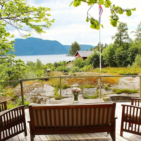 Vakantiehuis Holiday Okstrafjordveien *
